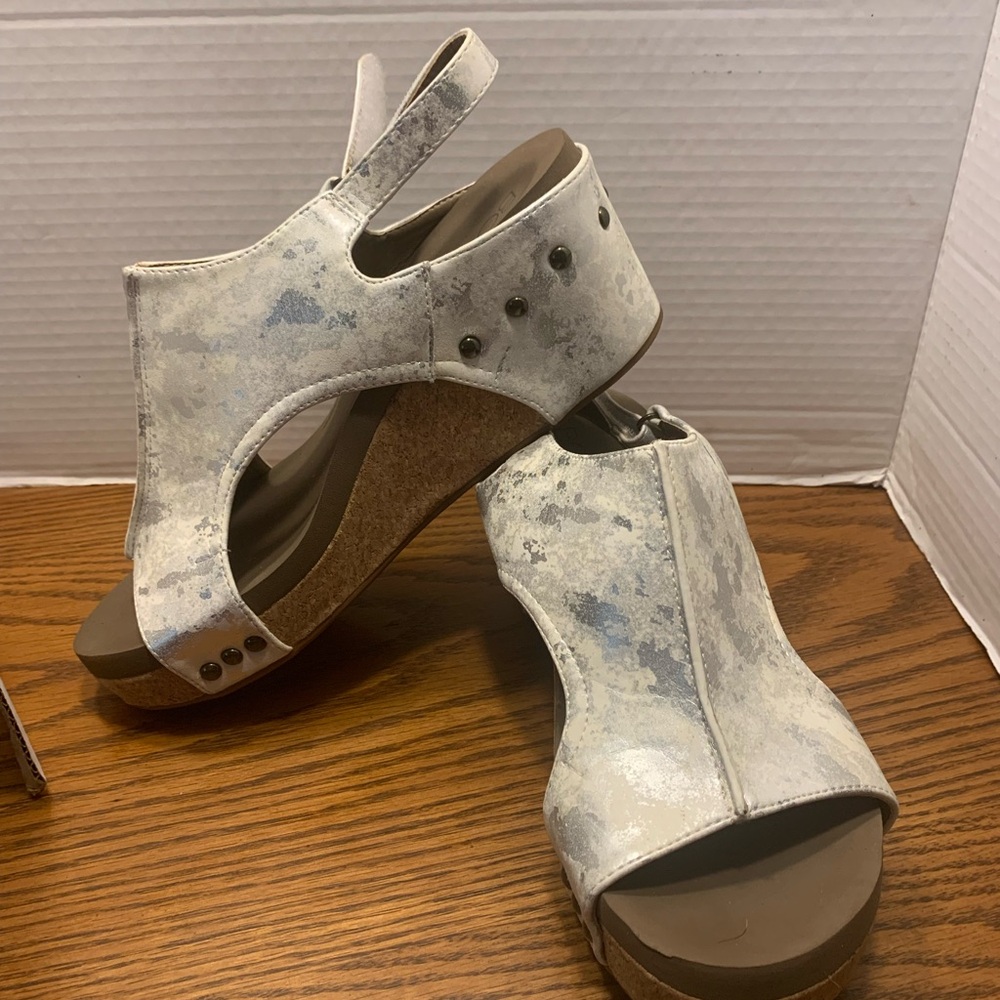 White and Silver boutique, by Corkys Wedge Sandals Size10 Comfortable cork wedge - Picture 8 of 10